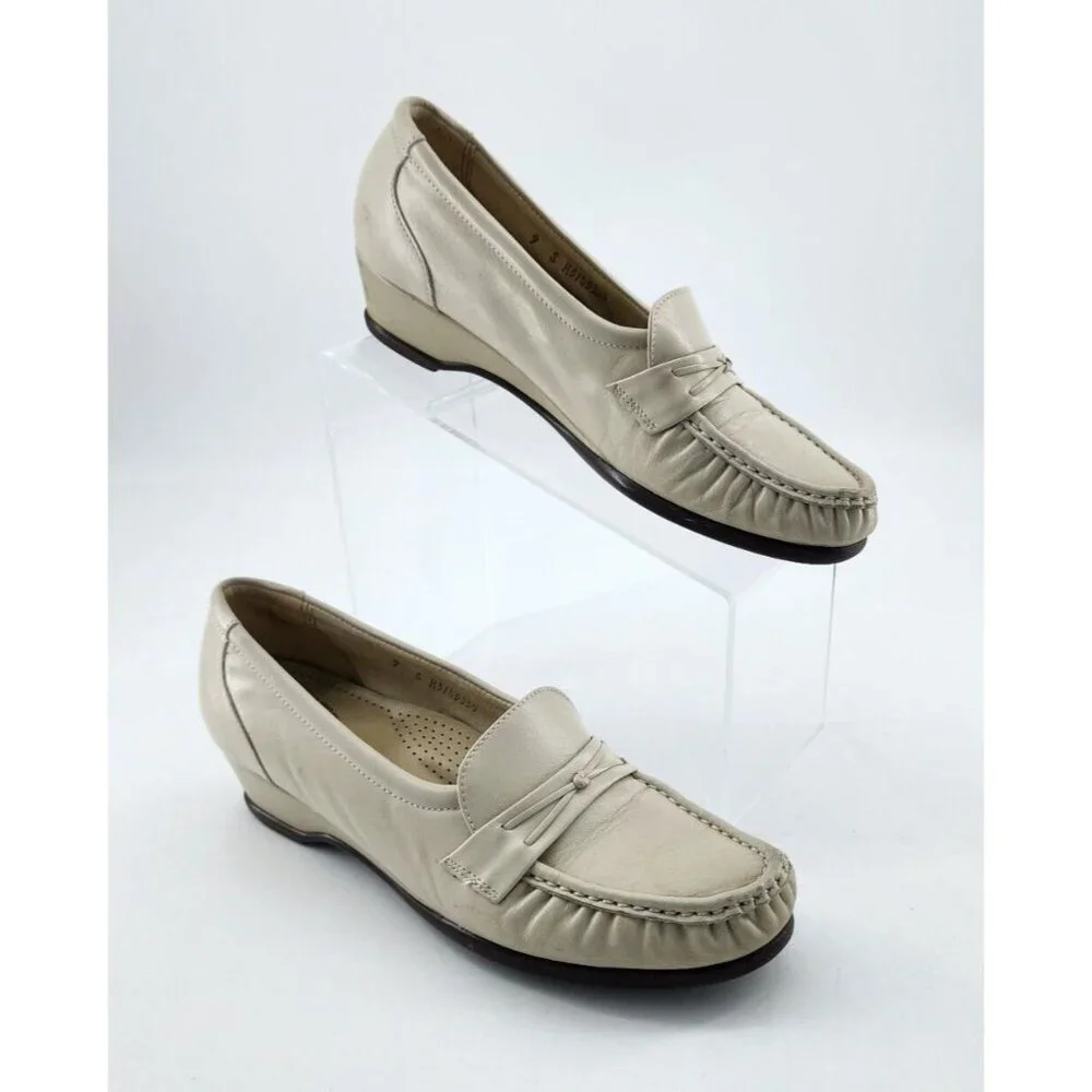 SAS Women's‎ Easier Bone Moc Toe Loafer Slip On Tripad Comfort Shoes Size 9 S